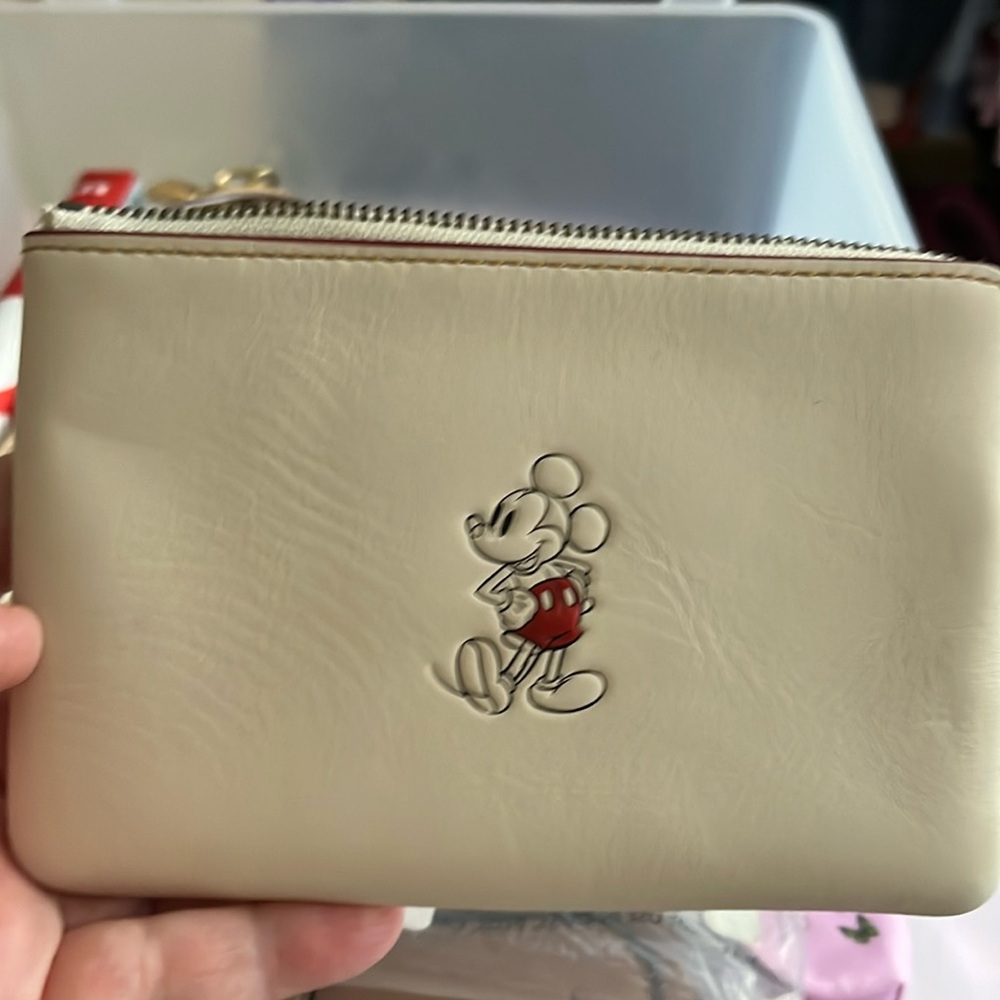 Small wristlet Mickey Mouse